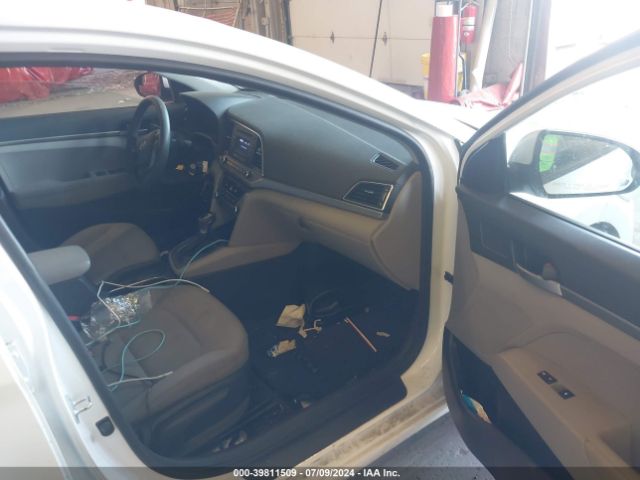 Photo 4 VIN: 5NPD74LF9HH201088 - HYUNDAI ELANTRA 