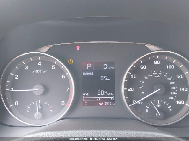 Photo 6 VIN: 5NPD74LF9HH205576 - HYUNDAI ELANTRA 