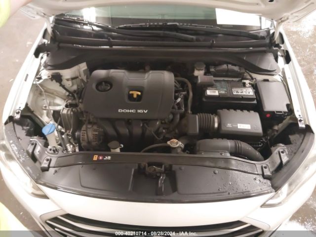 Photo 9 VIN: 5NPD74LF9HH208610 - HYUNDAI ELANTRA 