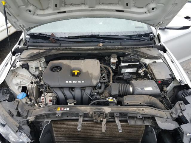 Photo 6 VIN: 5NPD74LF9HH208803 - HYUNDAI ELANTRA SE 