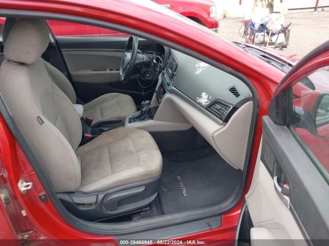 Photo 4 VIN: 5NPD74LF9HH212592 - HYUNDAI ELANTRA 