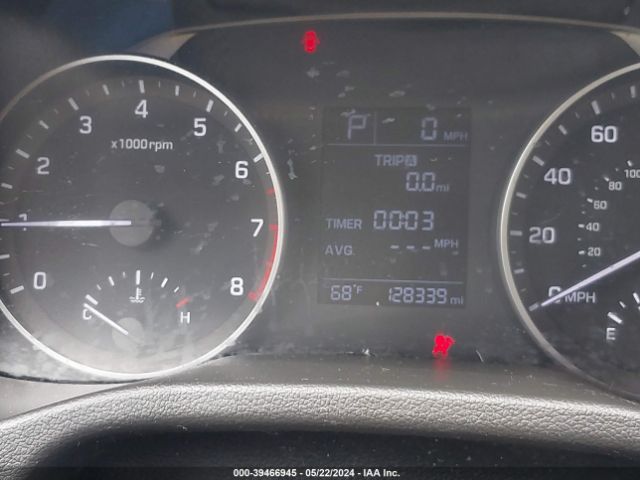 Photo 6 VIN: 5NPD74LF9HH212592 - HYUNDAI ELANTRA 