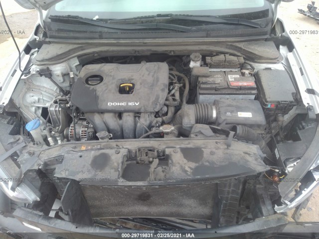 Photo 9 VIN: 5NPD74LF9JH226742 - HYUNDAI ELANTRA 