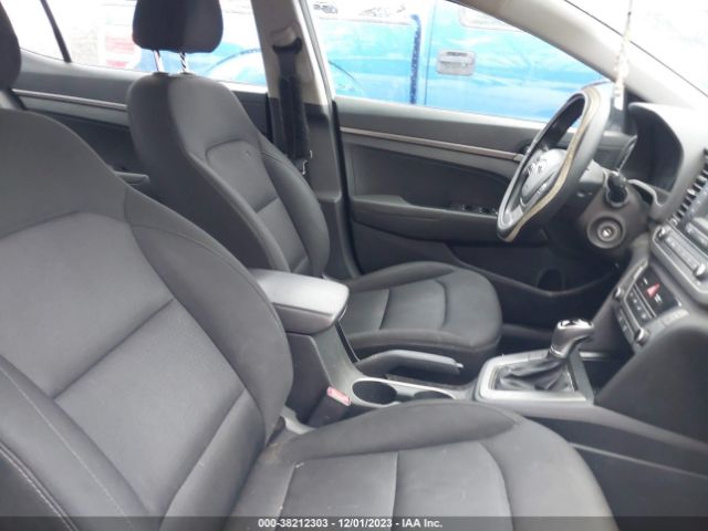 Photo 4 VIN: 5NPD74LF9JH294040 - HYUNDAI ELANTRA 