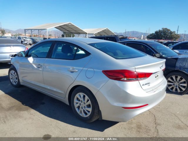 Photo 2 VIN: 5NPD74LF9JH300547 - HYUNDAI ELANTRA 