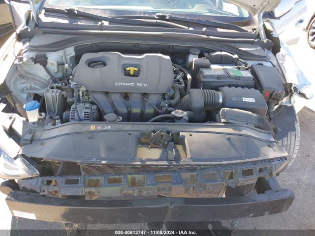 Photo 9 VIN: 5NPD74LF9JH300547 - HYUNDAI ELANTRA 