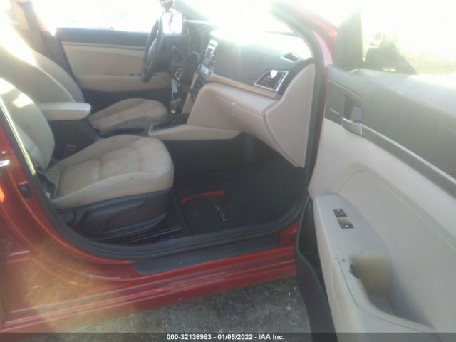 Photo 4 VIN: 5NPD74LF9JH339770 - HYUNDAI ELANTRA 