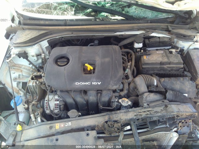 Photo 9 VIN: 5NPD74LF9JH345777 - HYUNDAI ELANTRA 