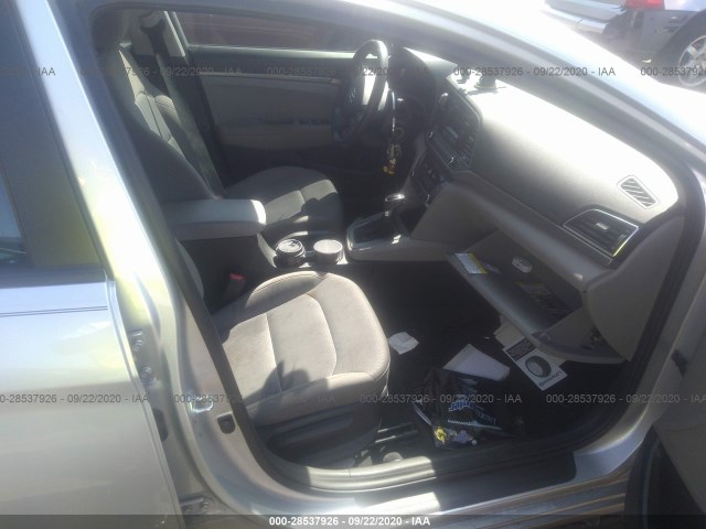 Photo 4 VIN: 5NPD74LF9JH350834 - HYUNDAI ELANTRA 