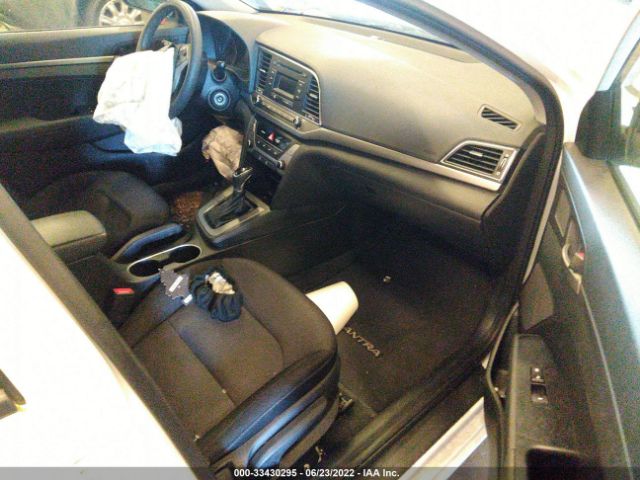 Photo 4 VIN: 5NPD74LF9JH355824 - HYUNDAI ELANTRA 