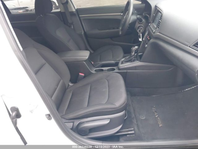 Photo 4 VIN: 5NPD74LF9JH389570 - HYUNDAI ELANTRA 