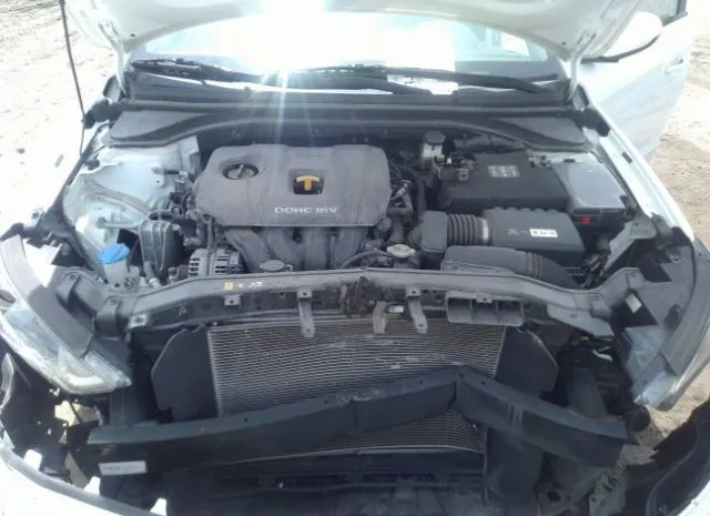 Photo 9 VIN: 5NPD74LF9JH400440 - HYUNDAI ELANTRA 