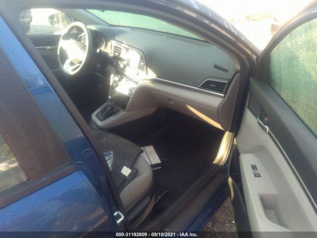 Photo 4 VIN: 5NPD74LF9KH437747 - HYUNDAI ELANTRA 