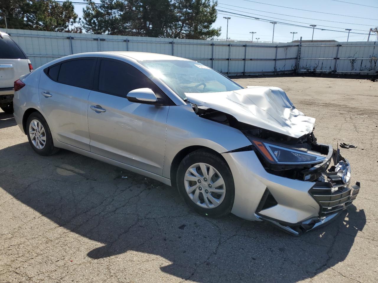 Photo 3 VIN: 5NPD74LF9KH447632 - HYUNDAI ELANTRA 