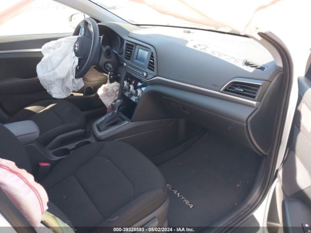 Photo 4 VIN: 5NPD74LF9KH459912 - HYUNDAI ELANTRA 