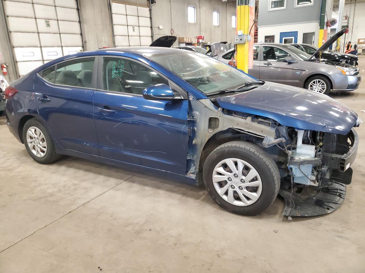 Photo 3 VIN: 5NPD74LF9KH468058 - HYUNDAI ELANTRA 