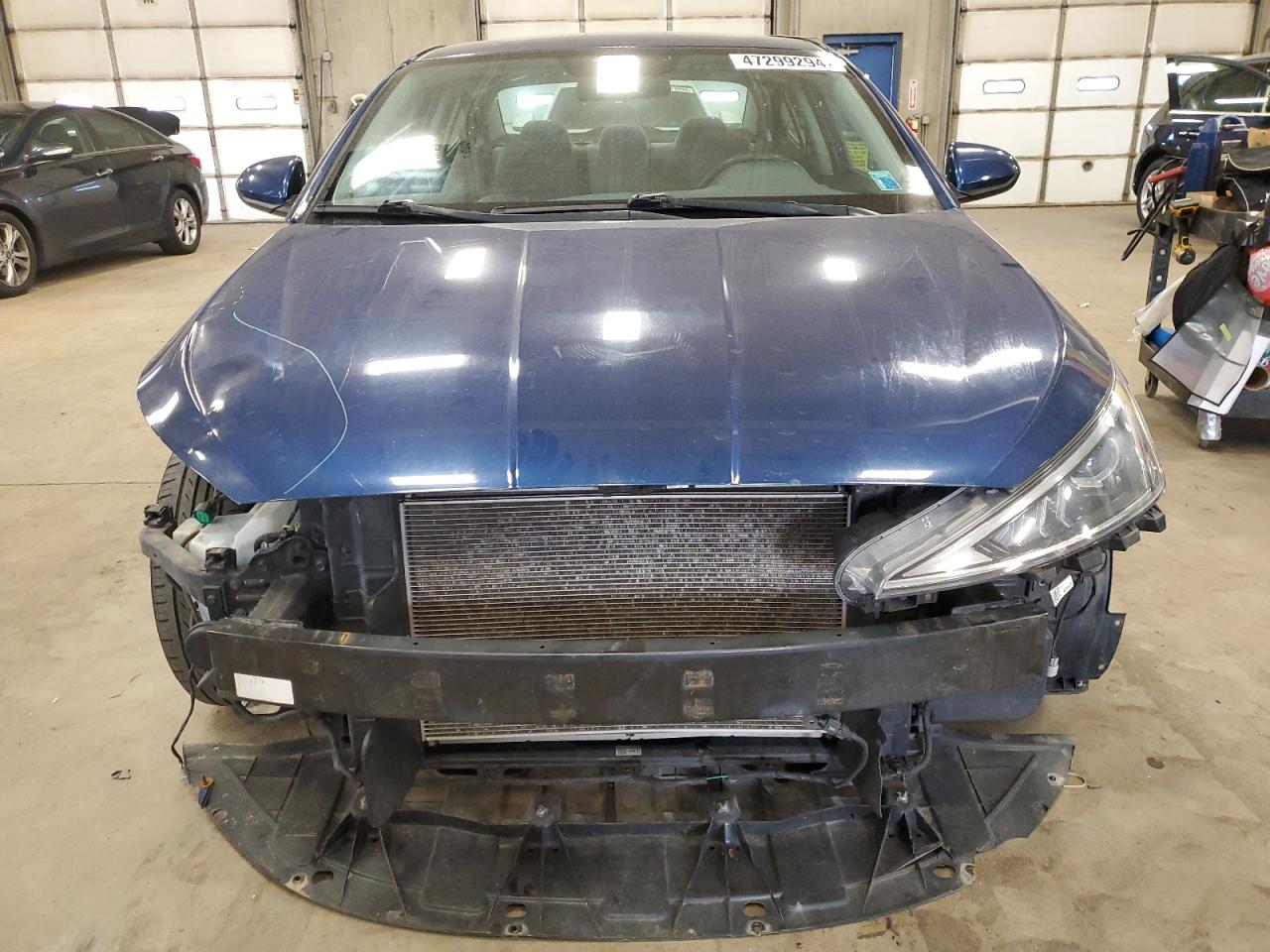 Photo 4 VIN: 5NPD74LF9KH468058 - HYUNDAI ELANTRA 