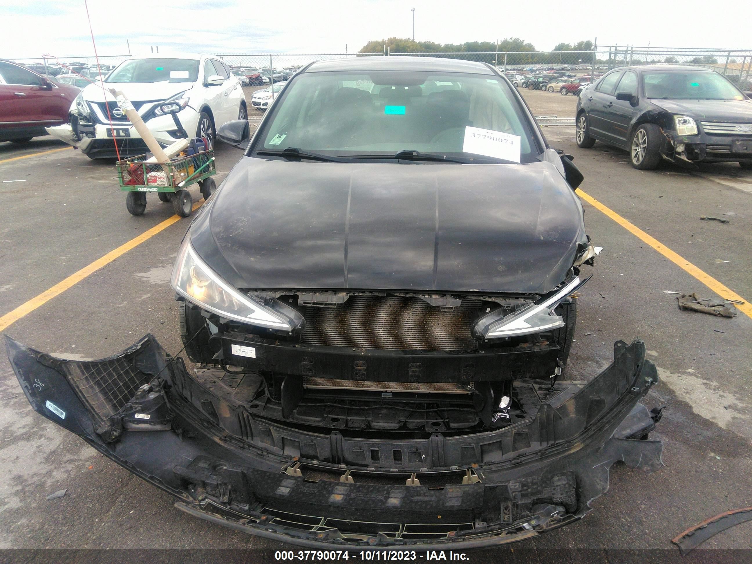 Photo 5 VIN: 5NPD74LF9KH475169 - HYUNDAI ELANTRA 