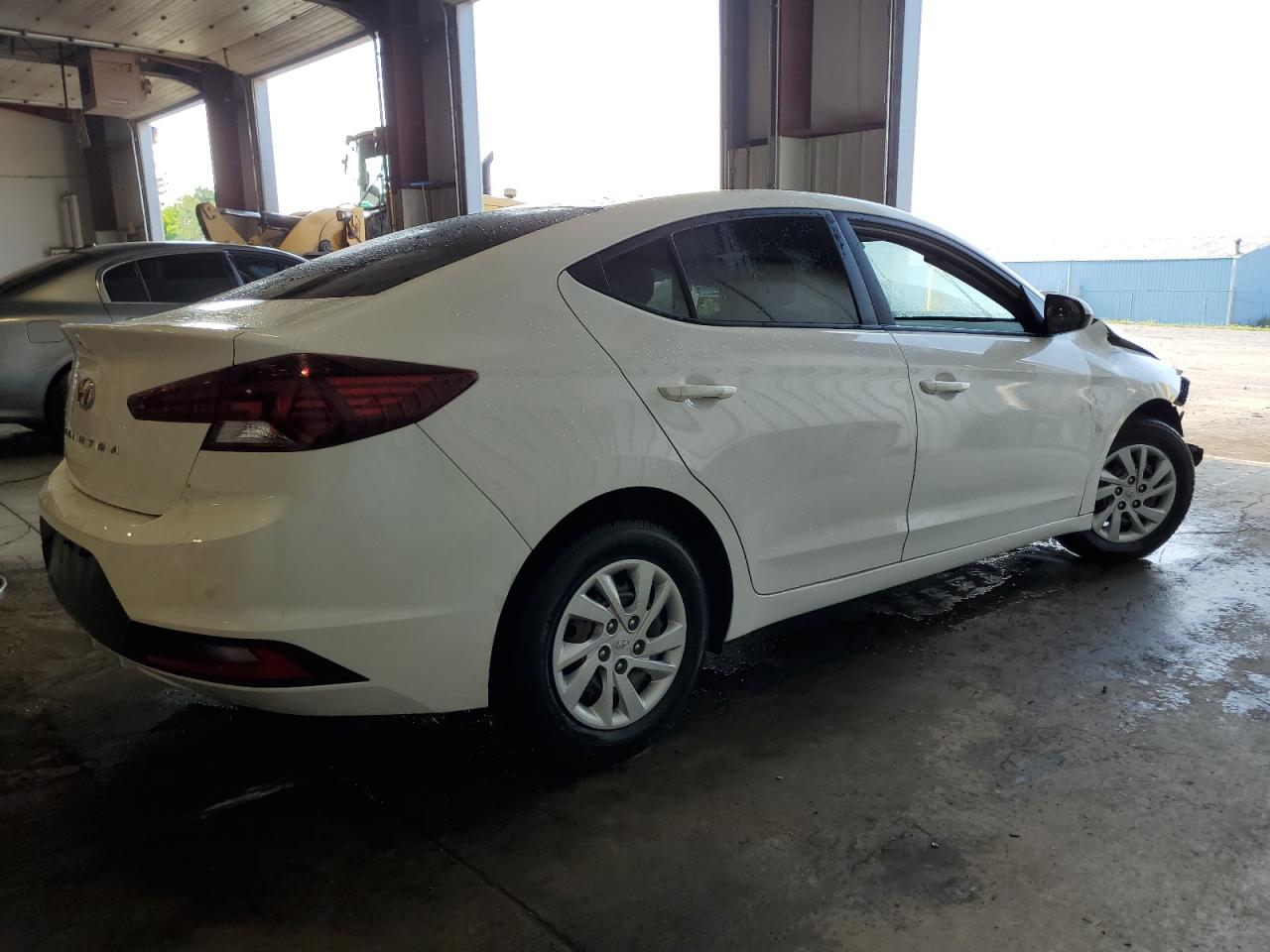 Photo 2 VIN: 5NPD74LF9KH494238 - HYUNDAI ELANTRA 