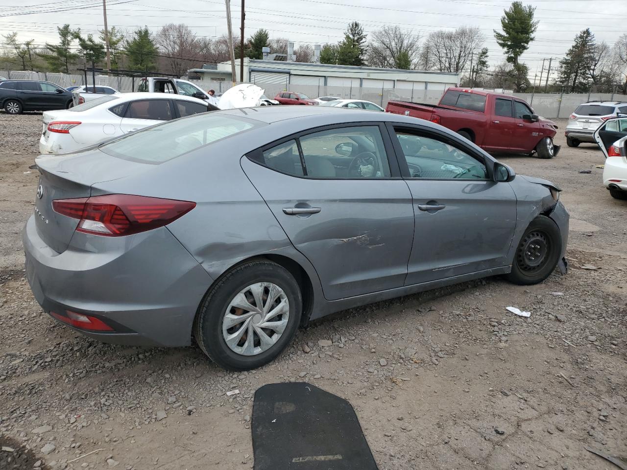 Photo 2 VIN: 5NPD74LF9KH496474 - HYUNDAI ELANTRA 