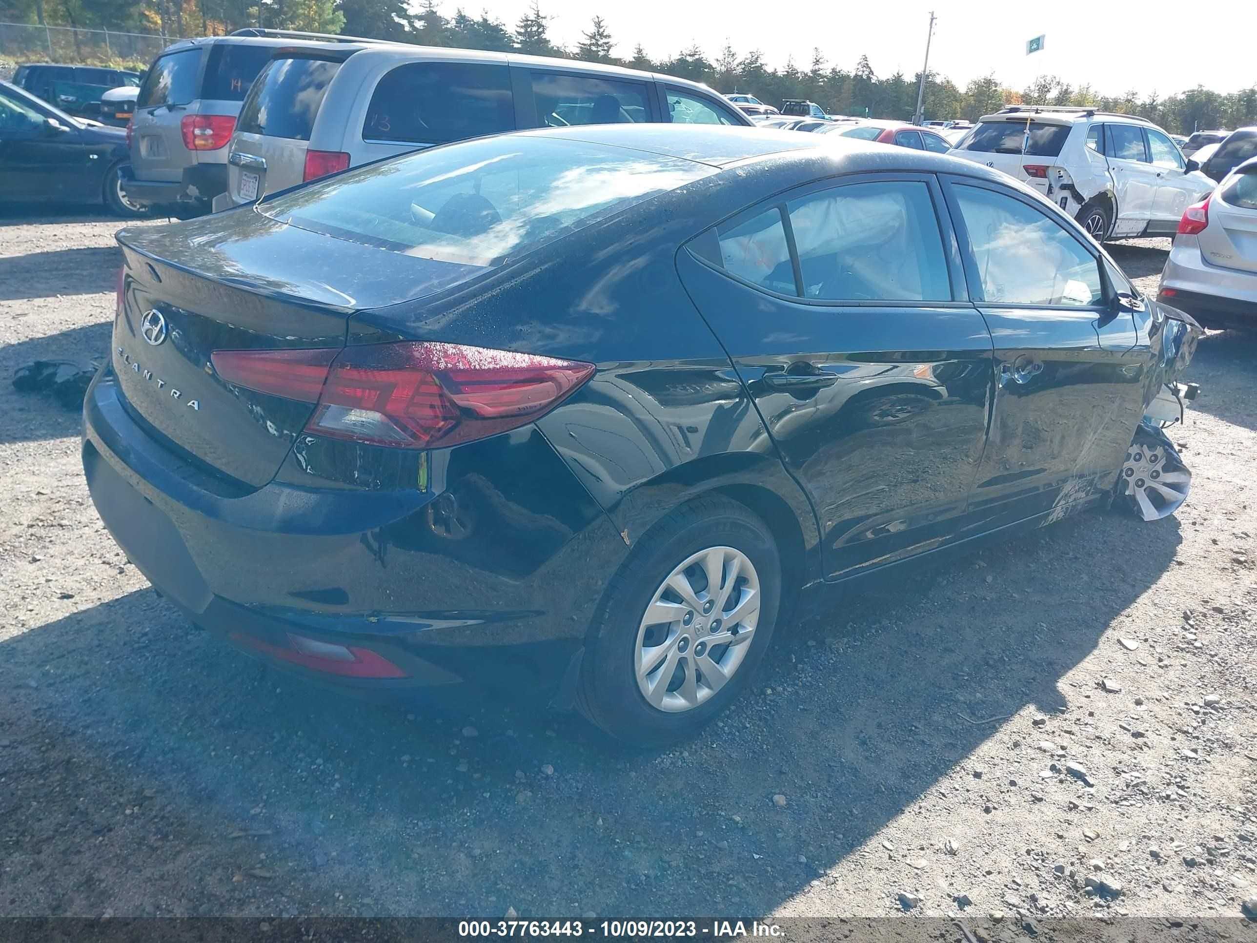 Photo 3 VIN: 5NPD74LF9LH615920 - HYUNDAI ELANTRA 