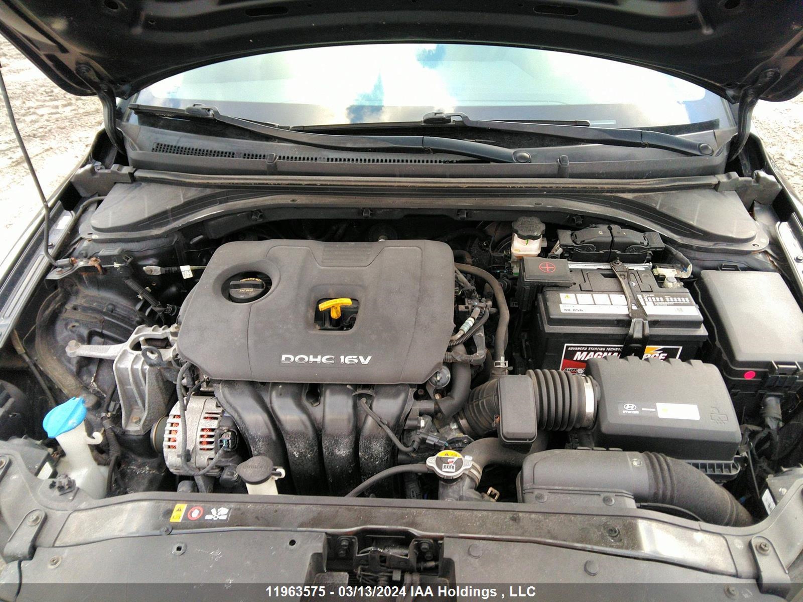 Photo 9 VIN: 5NPD74LFXHH043375 - HYUNDAI ELANTRA 