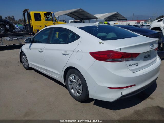 Photo 2 VIN: 5NPD74LFXHH071127 - HYUNDAI ELANTRA 