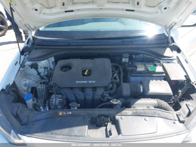 Photo 9 VIN: 5NPD74LFXHH071127 - HYUNDAI ELANTRA 