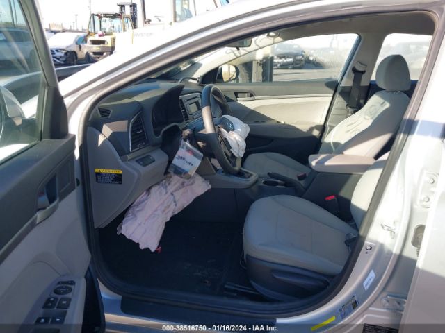 Photo 4 VIN: 5NPD74LFXHH071631 - HYUNDAI ELANTRA 