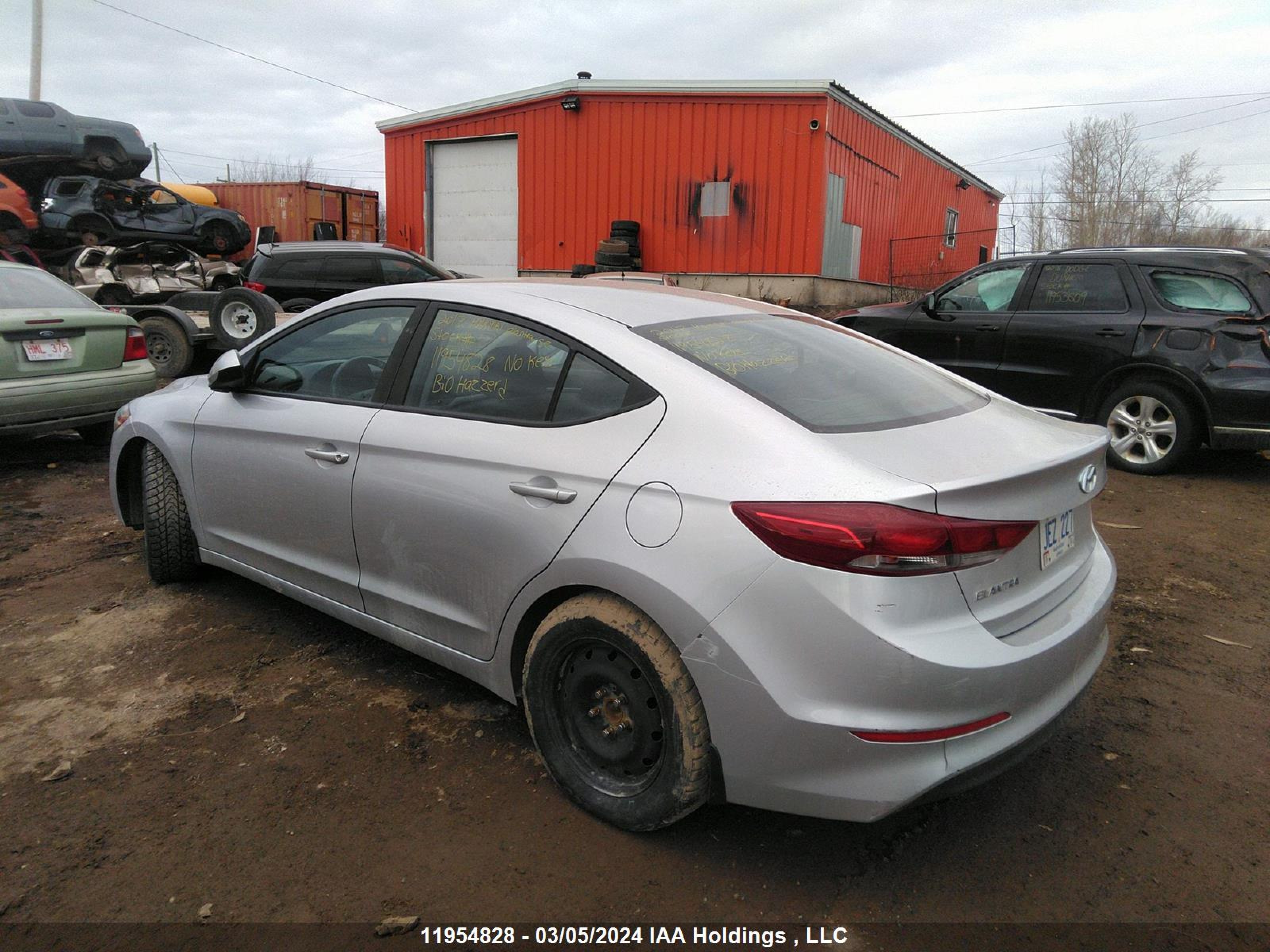 Photo 2 VIN: 5NPD74LFXHH074805 - HYUNDAI ELANTRA 