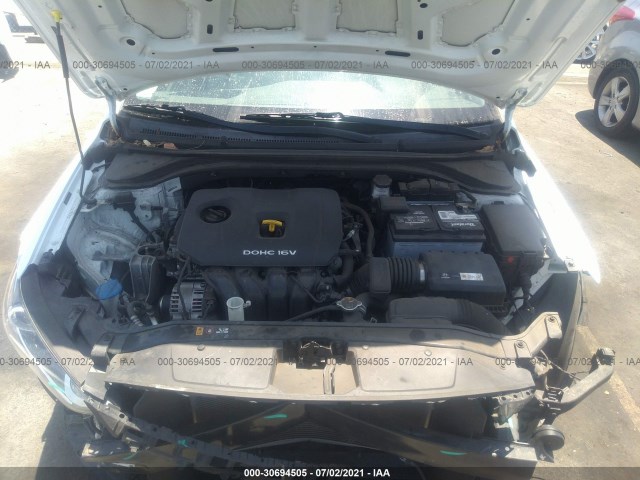 Photo 9 VIN: 5NPD74LFXHH081852 - HYUNDAI ELANTRA 