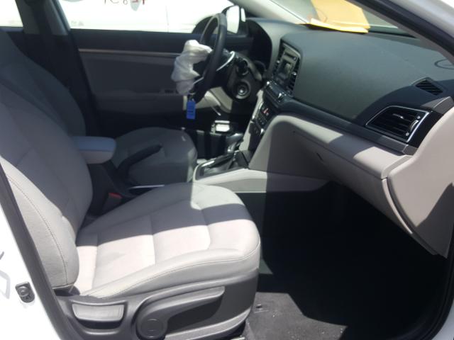 Photo 4 VIN: 5NPD74LFXHH091748 - HYUNDAI ELANTRA SE 