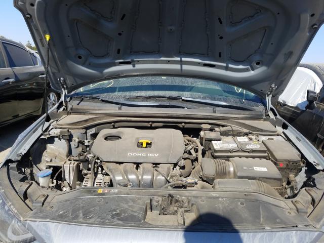 Photo 6 VIN: 5NPD74LFXHH092656 - HYUNDAI ELANTRA SE 