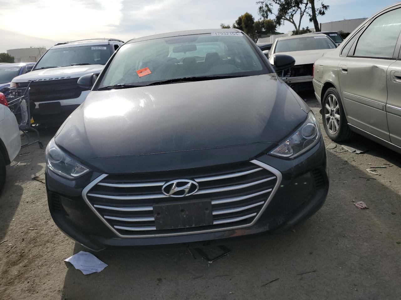 Photo 4 VIN: 5NPD74LFXHH130578 - HYUNDAI ELANTRA 