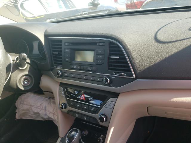 Photo 8 VIN: 5NPD74LFXHH139491 - HYUNDAI ELANTRA SE 