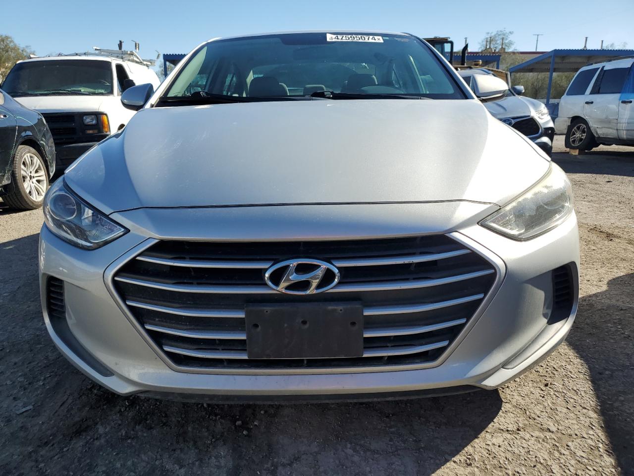 Photo 4 VIN: 5NPD74LFXHH153861 - HYUNDAI ELANTRA 