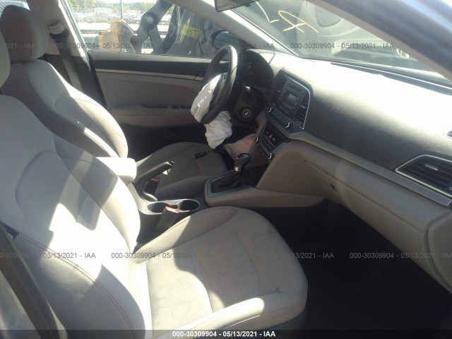 Photo 4 VIN: 5NPD74LFXHH168098 - HYUNDAI ELANTRA 