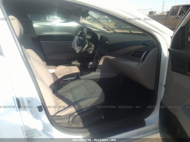 Photo 4 VIN: 5NPD74LFXHH177156 - HYUNDAI ELANTRA 