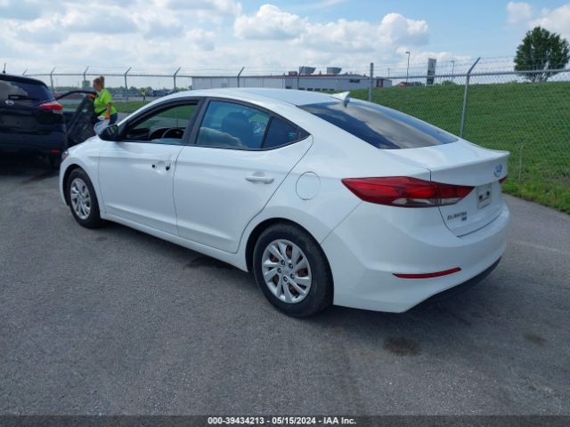 Photo 2 VIN: 5NPD74LFXHH177898 - HYUNDAI ELANTRA 