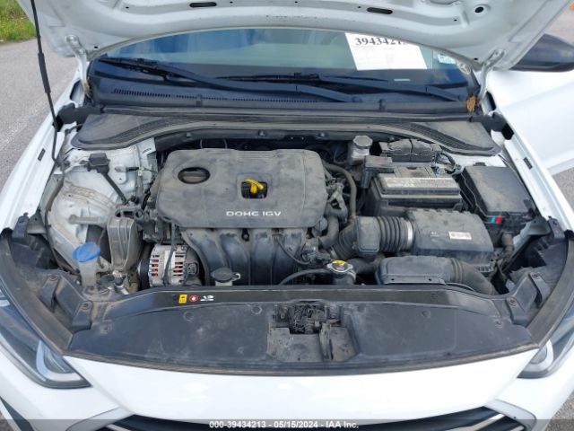 Photo 9 VIN: 5NPD74LFXHH177898 - HYUNDAI ELANTRA 