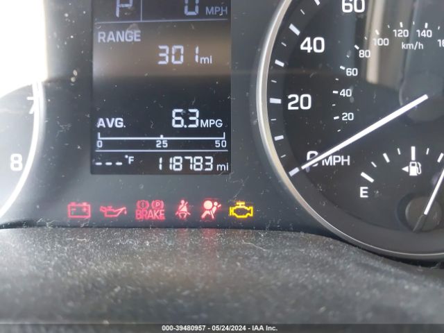 Photo 6 VIN: 5NPD74LFXHH203240 - HYUNDAI ELANTRA 