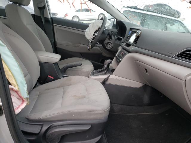 Photo 4 VIN: 5NPD74LFXHH203917 - HYUNDAI ELANTRA SE 