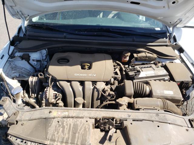 Photo 6 VIN: 5NPD74LFXHH204694 - HYUNDAI ELANTRA SE 