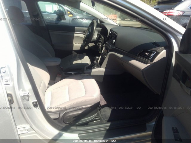 Photo 4 VIN: 5NPD74LFXHH210673 - HYUNDAI ELANTRA 