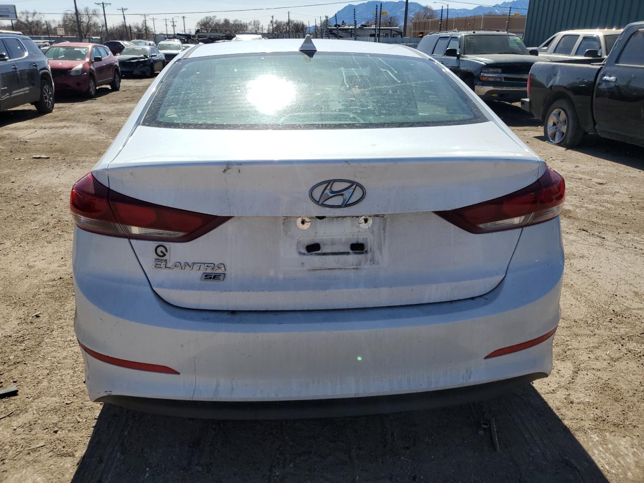 Photo 5 VIN: 5NPD74LFXJH383258 - HYUNDAI ELANTRA 