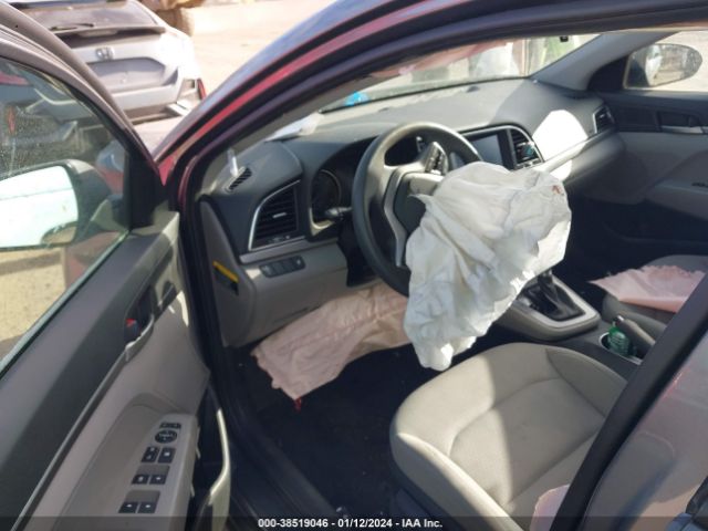 Photo 4 VIN: 5NPD74LFXJH395961 - HYUNDAI ELANTRA 