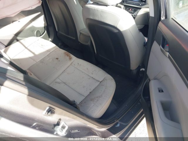 Photo 7 VIN: 5NPD74LFXJH395961 - HYUNDAI ELANTRA 