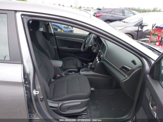 Photo 4 VIN: 5NPD74LFXKH415529 - HYUNDAI ELANTRA 