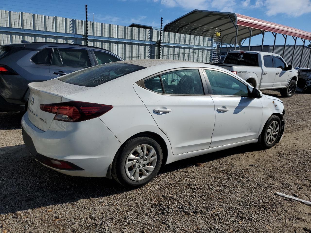 Photo 2 VIN: 5NPD74LFXKH433495 - HYUNDAI ELANTRA 