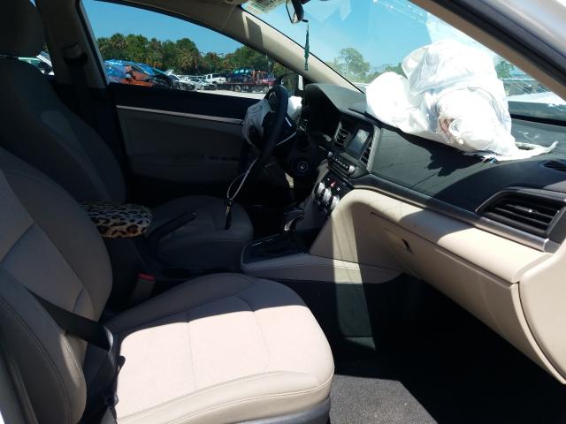 Photo 4 VIN: 5NPD74LFXKH488240 - HYUNDAI ELANTRA SE 